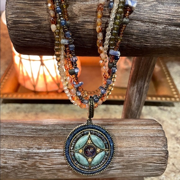 ♥️2/$15 Boho Pemdant Necklace - Picture 2 of 6